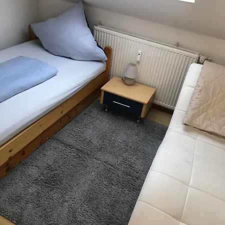 1-5 Schlafplaetze Zg